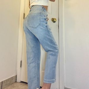 Kensie Jeans Light Wash Denim Pockets